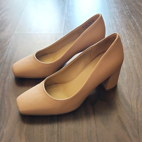 Sz 6 Naturalizer Warner Pump (Creme Brulee/Nude) - Picture 3 of 4